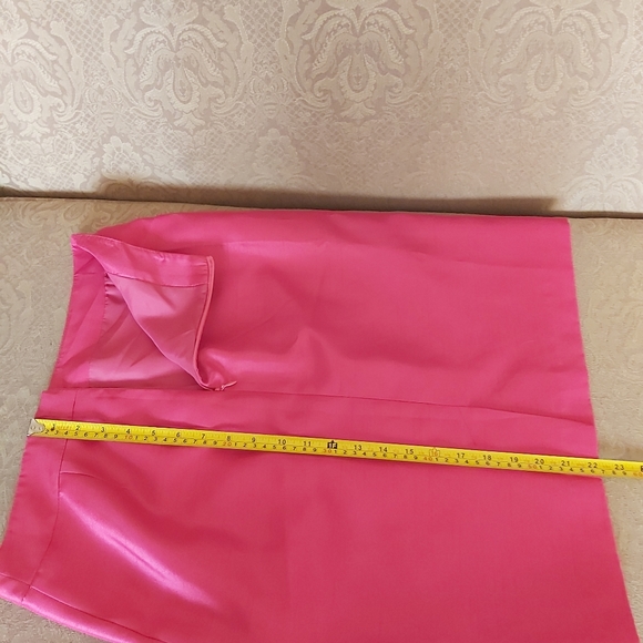 Melanie- Lyne out fit Size 4 - Picture 4 of 10